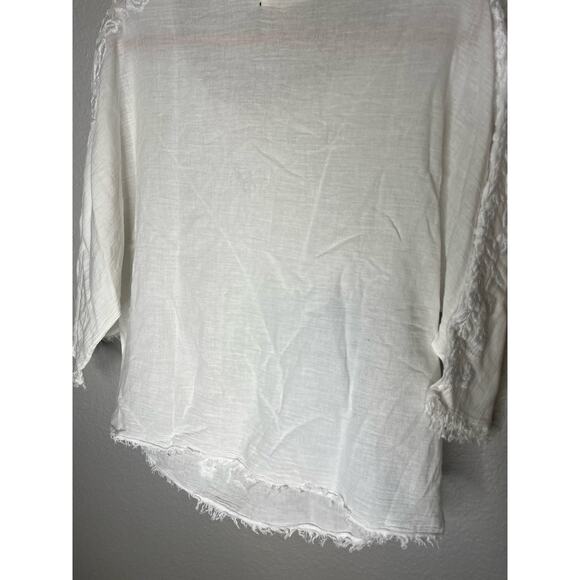 Elizabeth and James Textile Cotton White Summer Blouse - Picture 9 of 9